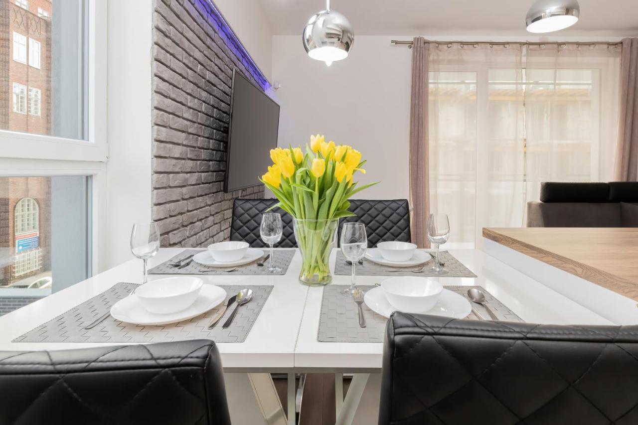 Two-bedroom Old Town Walowa By Renters * Gdańsk